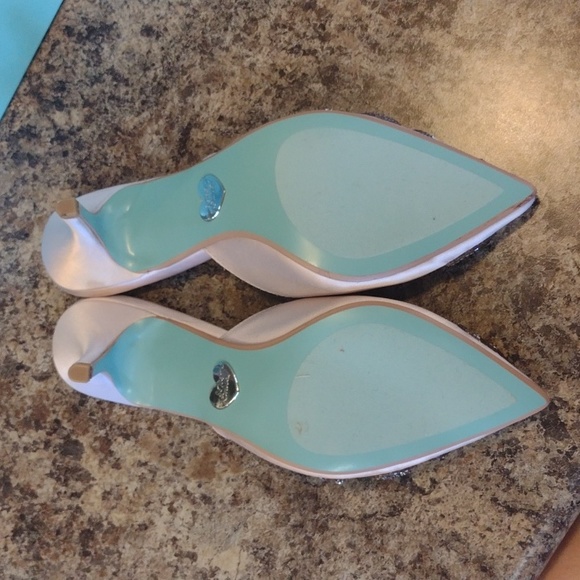 Blue By Betsy Johnson Blush Coset Embellished Heeled Wedding Mules size 7.5 - Picture 10 of 16